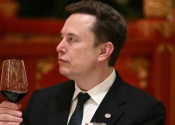 ‘It’s crazy’: SpaceX could set records as the least shareholder-friendly public company of all time
