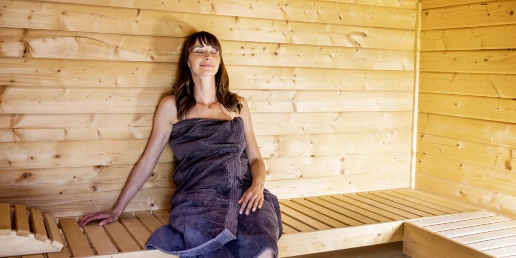 The health benefits of saunas: backed by research and experts 