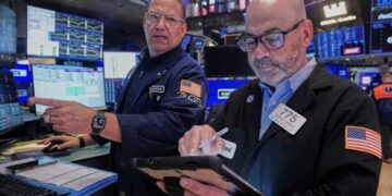 The market keeps winning. Most Americans are losing faith
