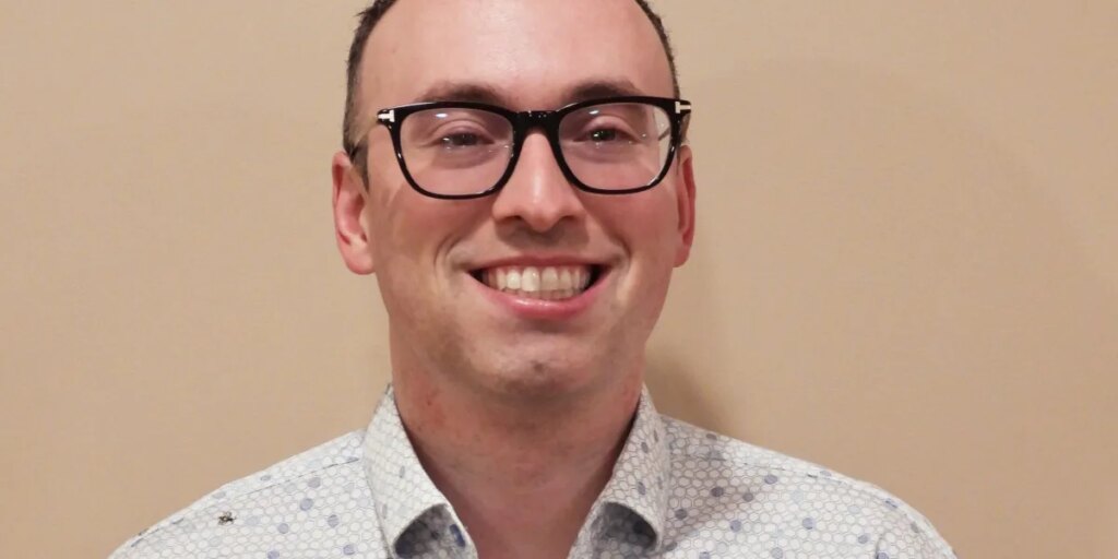 Meet the 32-year-old who is America’s only full-time spelling bee coach — he charges up to $180 per hour