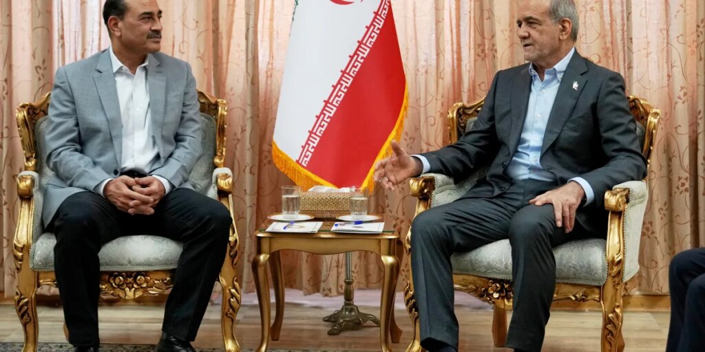 Iran and U.S. near agreement on memorandum of understanding to end war, as Tehran says Hormuz is included in talks but nuclear issues are not