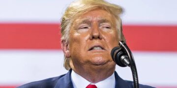 Emergency room doctor names worrying Trump behavior: ‘Something just seems not right’
