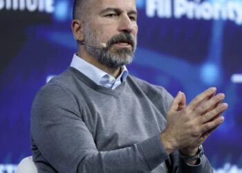 Uber CEO says rideshare ‘freed up’ his son from having to get a driver’s license—and he’s one of many Gen Zers who aren’t willing to drive