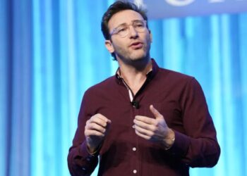 Simon Sinek says the most successful people in the world ‘hit zero’ or came close to it: Failure is ‘the gift’