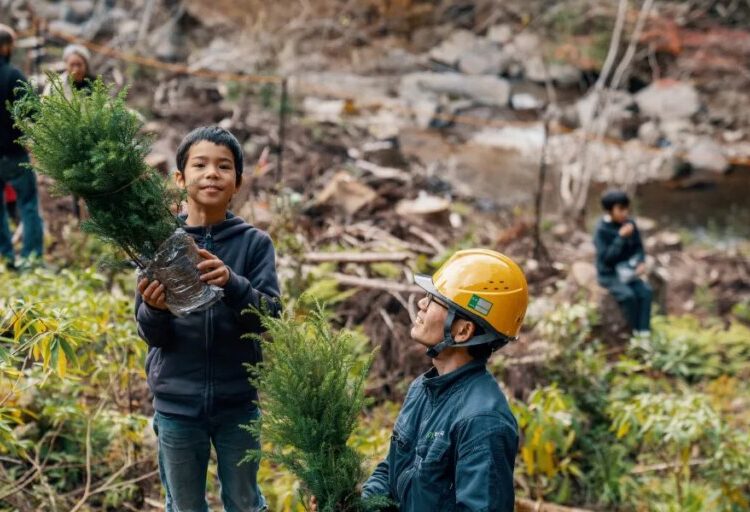 As the U.S. and Europe pull back from global climate aid, can Asian funders fill the gap?