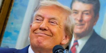 Trump threw GOP caucus into ‘chaos’ — and he likely ‘loves it’: campaign advisor
