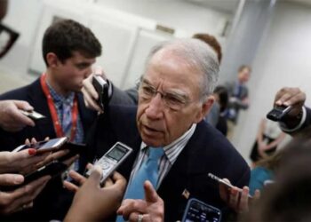 ‘It’s a problem’: GOP struggling to rein in elderly lawmakers who won’t step aside
