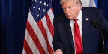 Trump just went ‘all in’ while holding ‘weak hand’ with threat to foreign allies: MS NOW