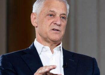 Standard Chartered CEO apologizes for calling some workers ‘lower value human capital’ in AI push