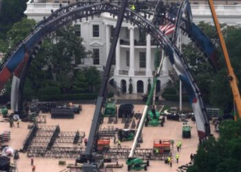 Trump is building a 5,000-seat UFC cage outside the White House to celebrate the country’s 250th and his 80th birthday