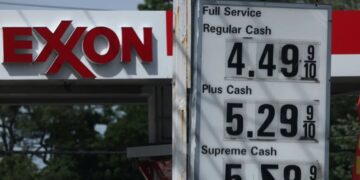 ‘Good for business’: Big Oil plans huge shareholder payouts amid gas price suffering