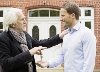 A study finds escaping your income bracket no longer means building wealth. That disconnect may be what’s driving consumer pessimism to record highs