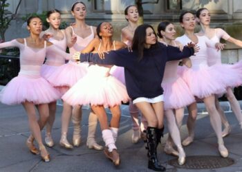 Photos of the Week: Memorial Day, Spelling Bee, Cheese Rolling