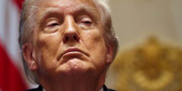 Americans hurt in Kuwait as Trump sends mixed signals on war