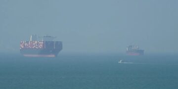 U.S. says deals with Iran for safe Hormuz transit are prohibited