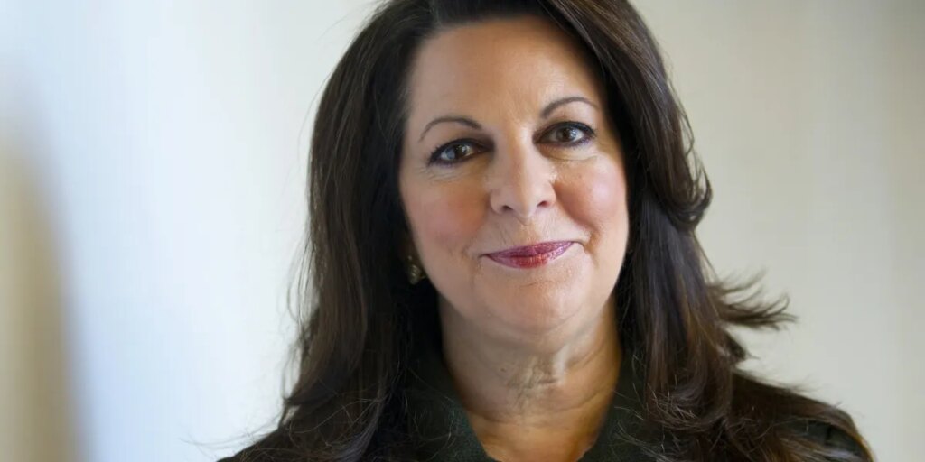 Ex-Applebee’s exec was told she’d never be CEO—she bought the chain and fired her naysayer: ‘We don’t need two of us, so I’m gonna have to let you go’
