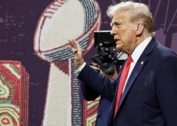 Trump rushes to defend embattled NFL quarterback: ‘They are all losers’