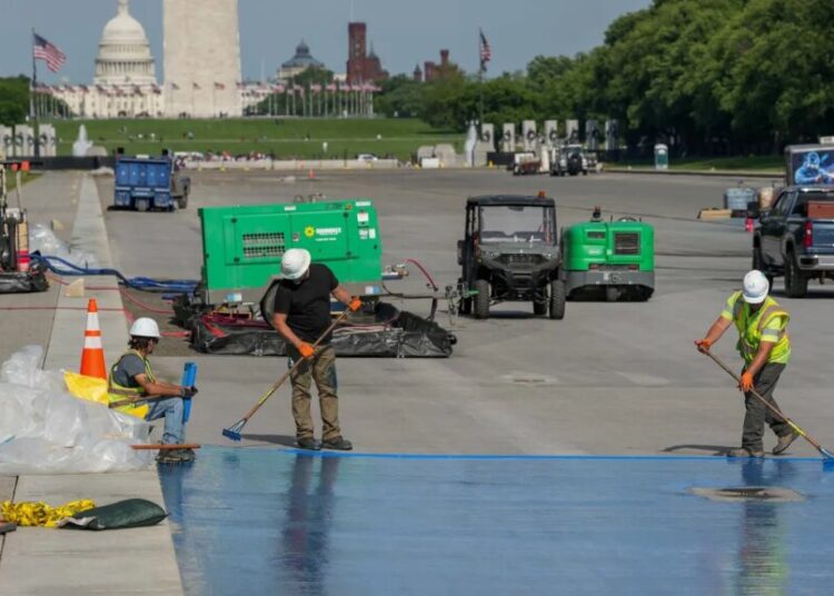 ‘Layer of green murk’ could plague Reflecting Pool due to Trump admin oversight: report