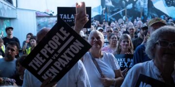 Republicans grow ‘uncomfortable’ as GOP stronghold looks flippable due to ‘scrambled math’