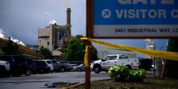 Back-to-Back Chemical Disasters Strike as Trump Seeks to Roll Back Safety Rules