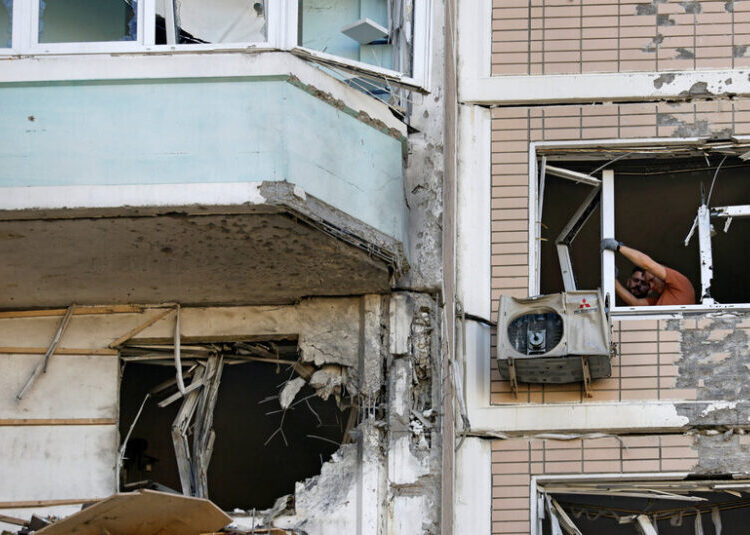 Wave of Ukrainian Strikes Kills at Least 4, Russia Says
