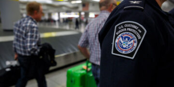 Citing Ebola Outbreak, U.S. Restricts Entry From Congo, Uganda and South Sudan