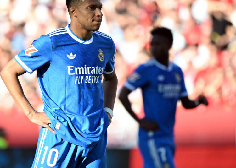 A French Soccer Star Faces Off Against a Surging Foe: The Far Right