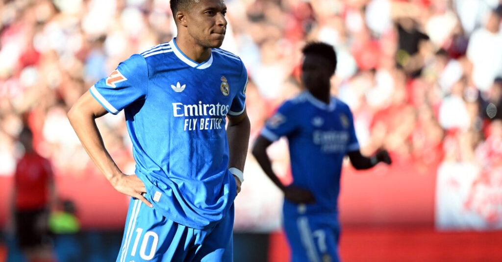 A French Soccer Star Faces Off Against a Surging Foe: The Far Right