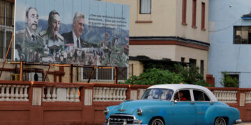 U.S., Escalating Pressure on Cuba, Hits Top Officials With Sanctions