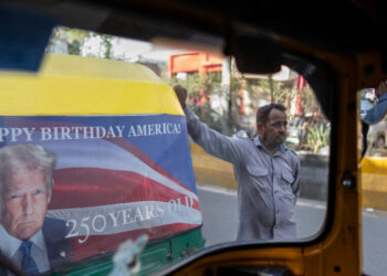 Trump’s Portrait Now Branded on Rickshaws in Delhi
