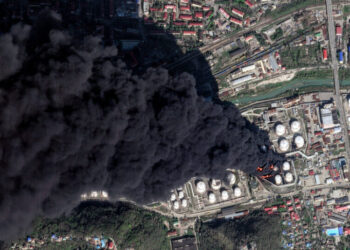 As Ukraine Hits Oil Refineries, Russians Pay a Heavy Environmental Toll
