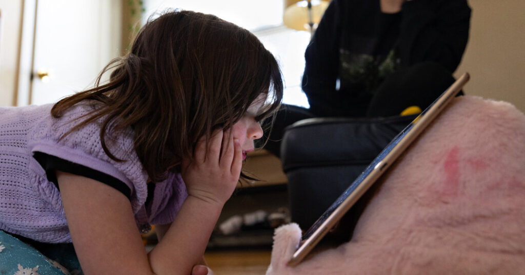 A Vacant Surgeon General’s Office Issues a Warning About Screen Time
