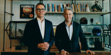 James Murdoch, Intent on ‘Thoughtful Journalism,’ Buys Half of Vox Media