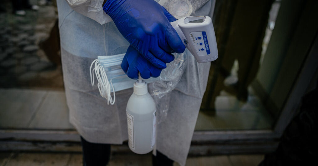Efforts to Contain Ebola May Have Been Hindered by Lack of U.S. Involvement