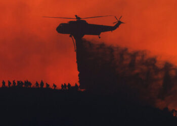 2 Wildfires Near Los Angeles Prompt Evacuations