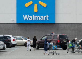 Walmart, Target and TJ Maxx Attract Shoppers Squeezed by Energy Prices