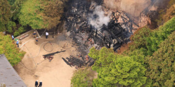 ‘Eternal Flame’ Survives Fire That Destroyed Buddhist Hall in Japan