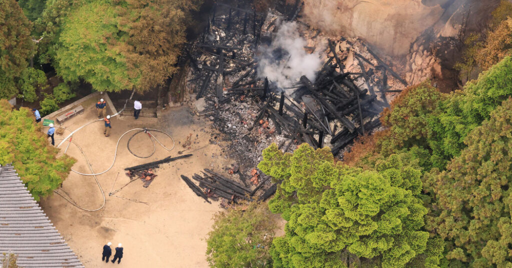 ‘Eternal Flame’ Survives Fire That Destroyed Buddhist Hall in Japan