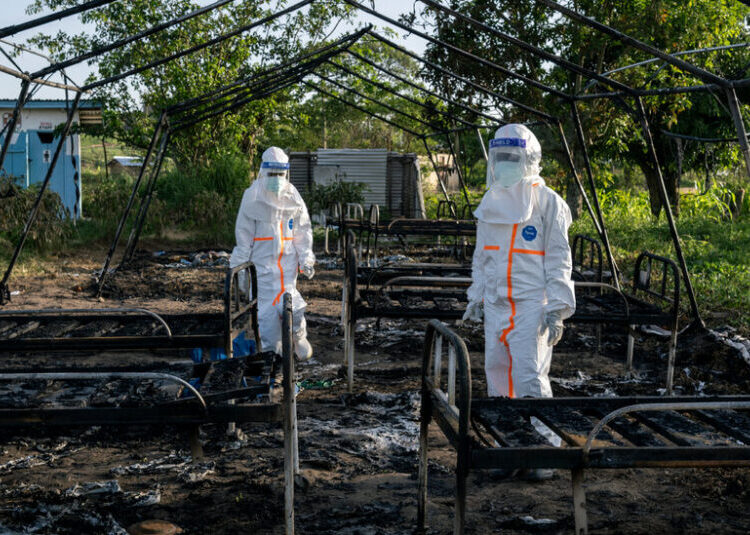 Ebola Ward in Congo Burns After Residents Turn Against Medics