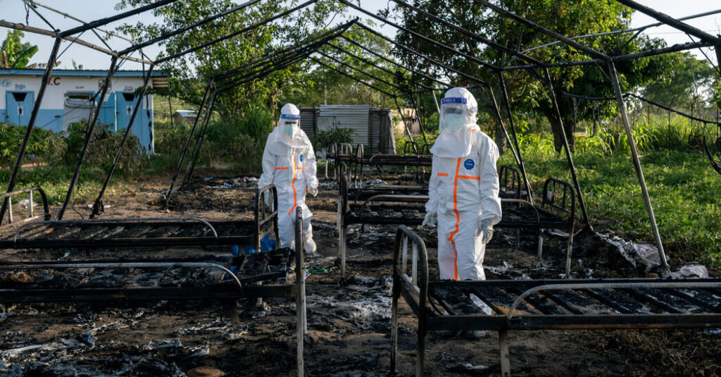Ebola Ward in Congo Burns After Residents Turn Against Medics