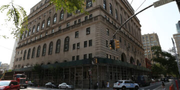 Woman Gives Birth to a ‘Bouncing Baby Boy’ in Brooklyn Courtroom