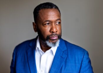 With a ferocious turn as Othello, a TV star earns the acting ‘trifecta’