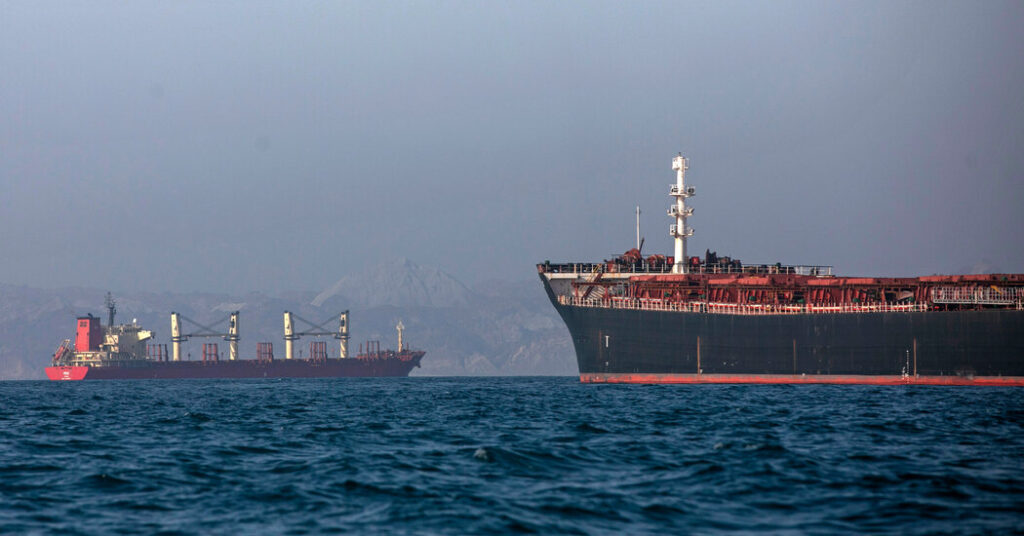 The Risks of Iran’s Threat to Control the Strait of Hormuz