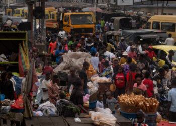 As Ebola Rages in Countryside, Congo’s Capital Strives to Carry On