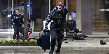 One Killed in Exchange of Gunfire With Secret Service Near White House