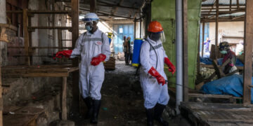 Caught Flat-Footed, a City Races to Catch Up With Ebola