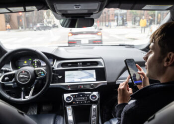 Blind Waymo Users Revel in the Joy of Riding Alone