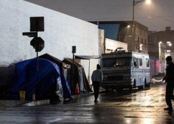 In Homeless Crisis, California ‘Is Waging a War on R.V.s’