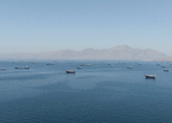 Even After a Strait of Hormuz Deal, Moving 1,500 Ships Won’t Be Easy