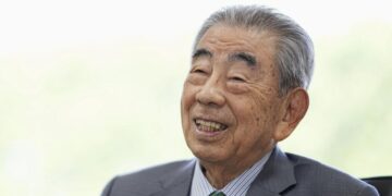 Japan’s ‘God’ of Convenience Stores Dies at 93